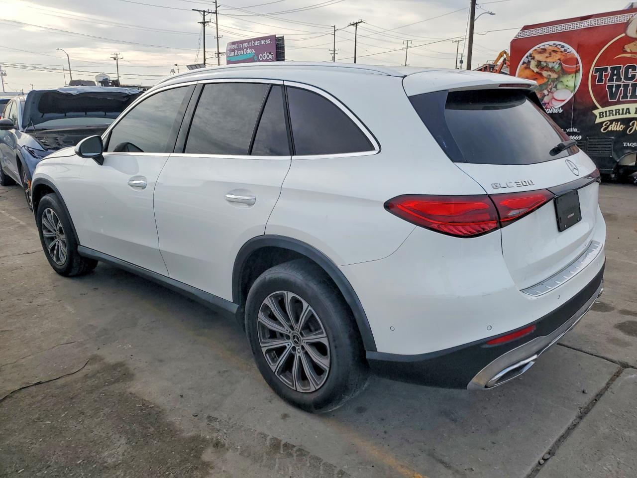 2023 Mercedes-Benz Glc 300 - zdjęcie 2
