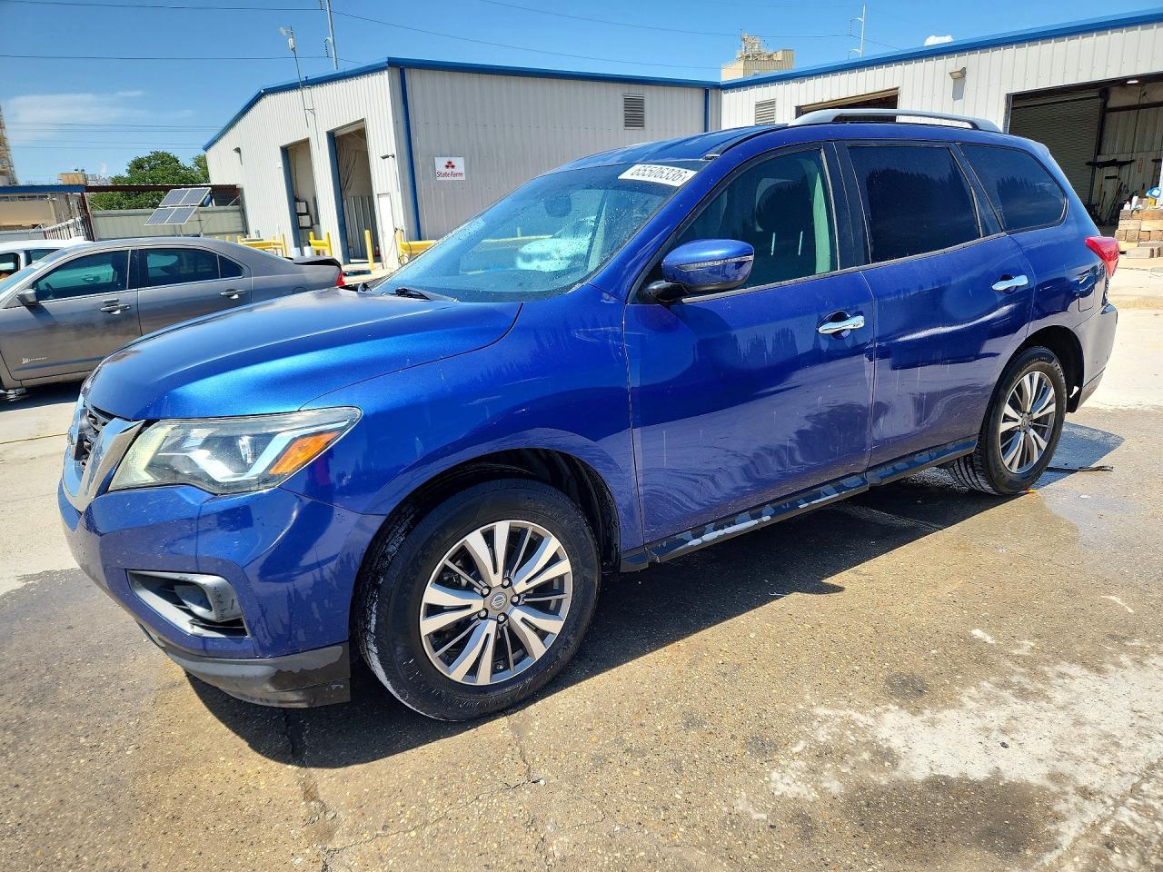2019 Nissan Pathfinder Sv - zdjęcie główne