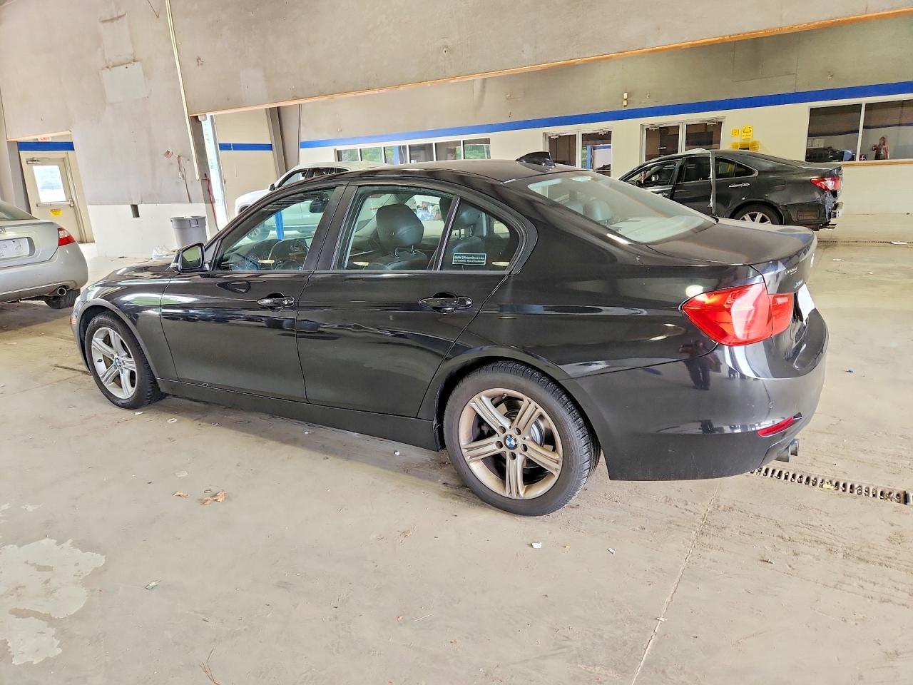 2015 BMW Seria 3 328i - zdjęcie 2