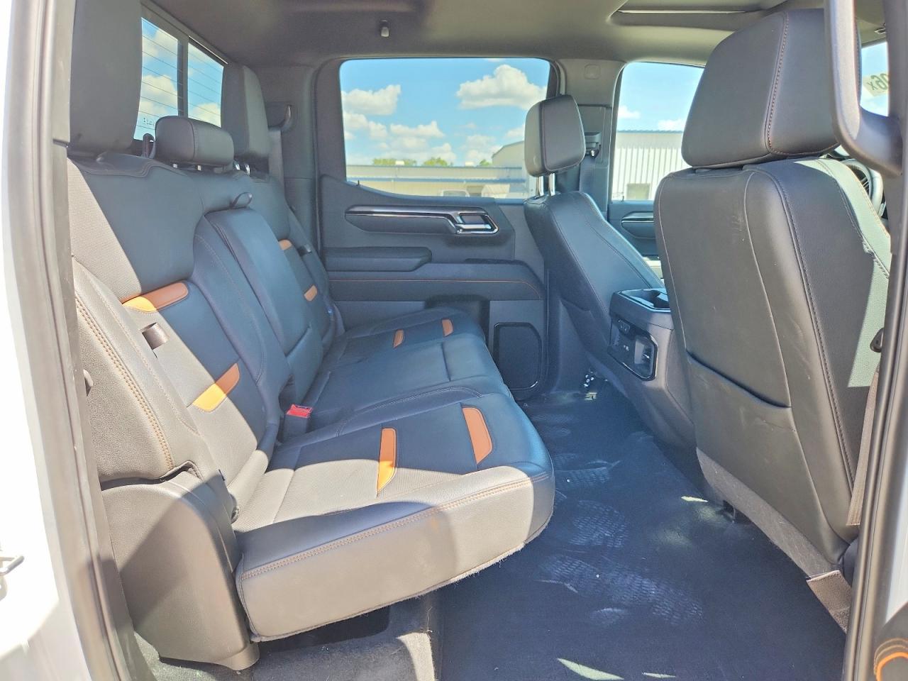 2025 GMC Sierra K1500 At4 - zdjęcie 10
