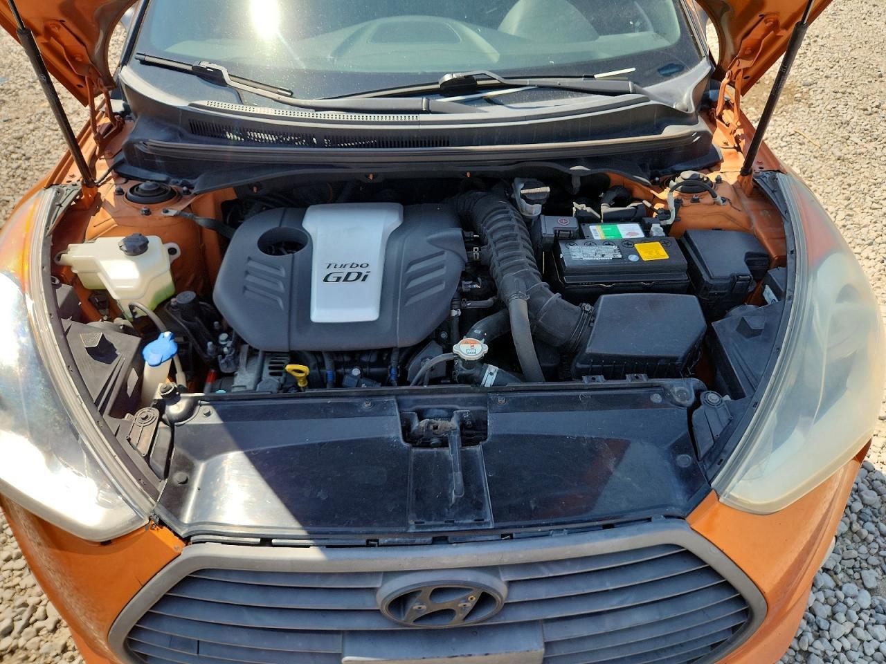 2016 Hyundai Veloster Turbo - zdjęcie 11