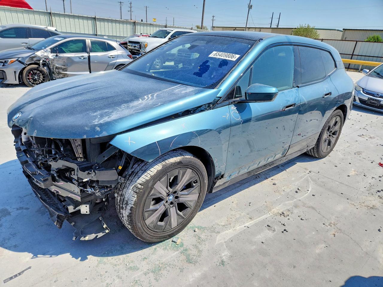 2024 BMW Ix xDrive50 - zdjęcie główne