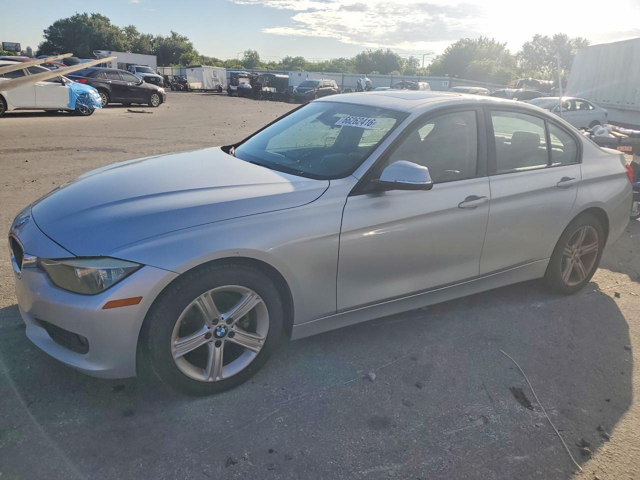 2013 BMW 320 I - zdjęcie główne