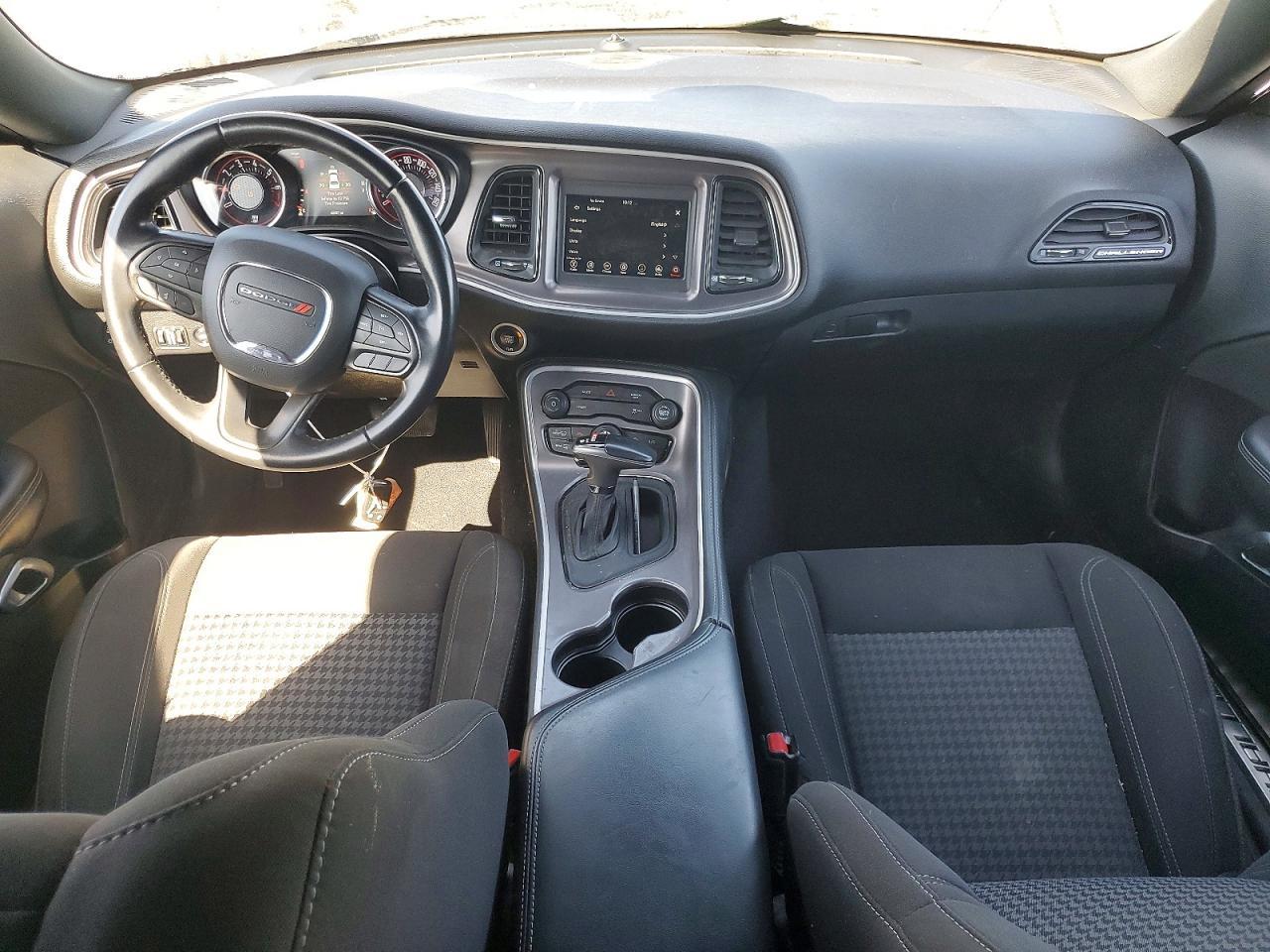 2022 Dodge Challenger Sxt - zdjęcie 8