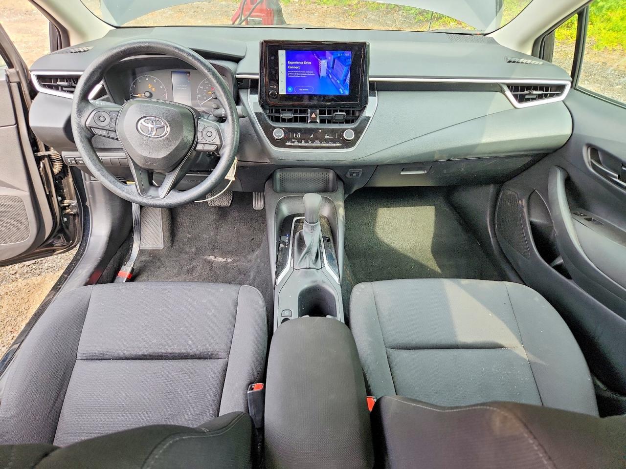 2025 Toyota Corolla Le - zdjęcie 8