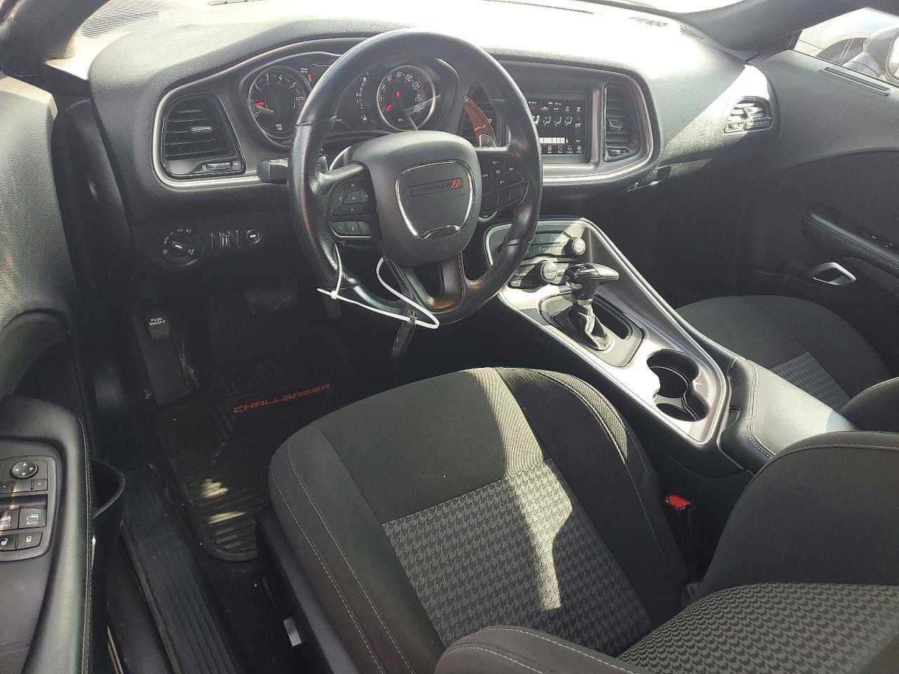 2022 Dodge Challenger Gt - zdjęcie 8