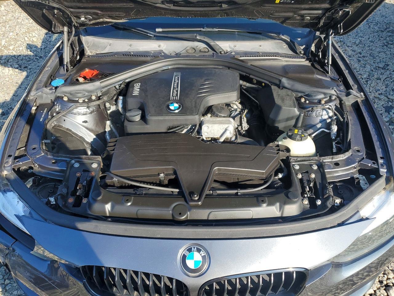 2017 BMW 320 Xi - zdjęcie 11