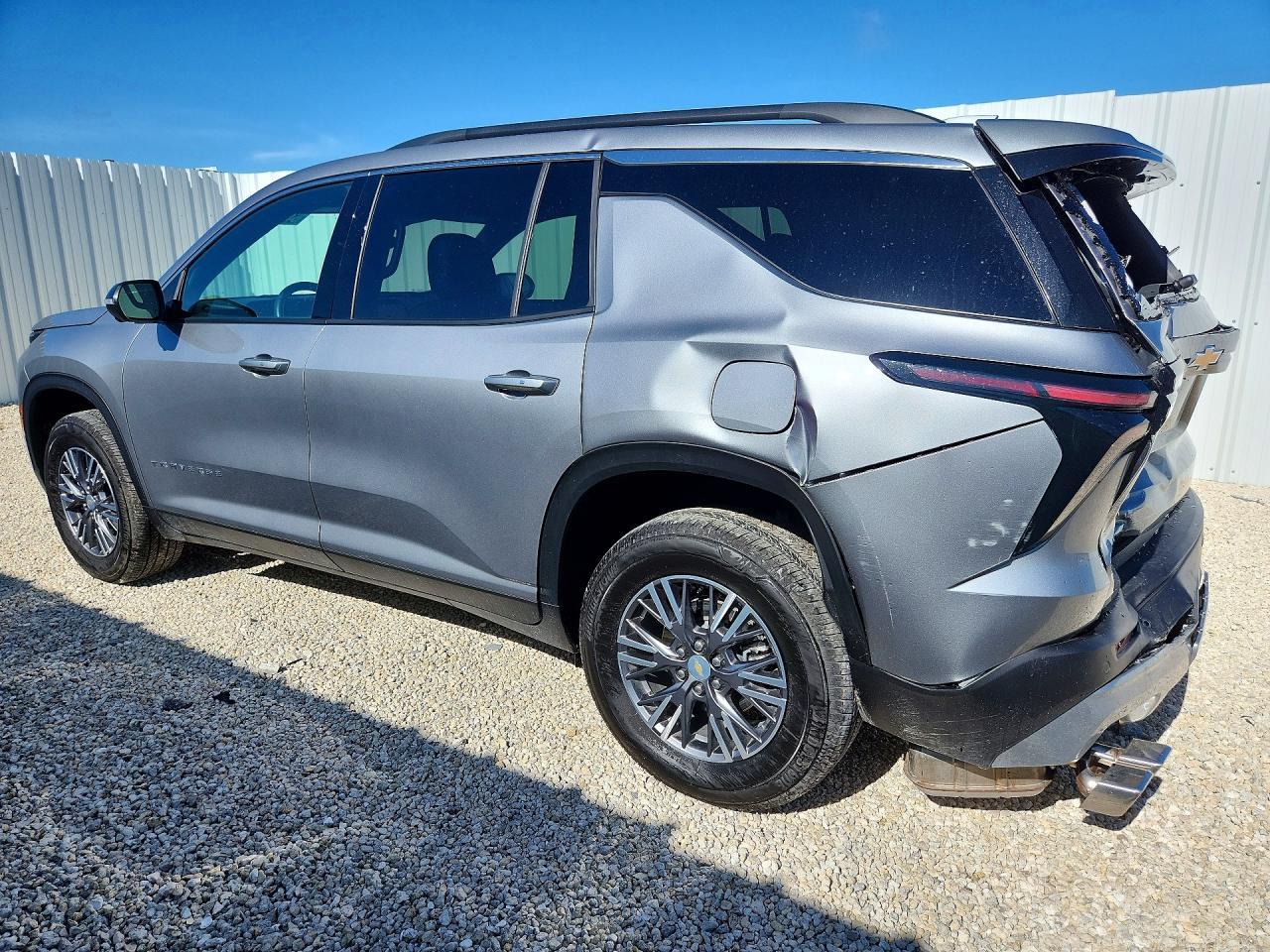 2026 Chevrolet Traverse Lt - zdjęcie 2