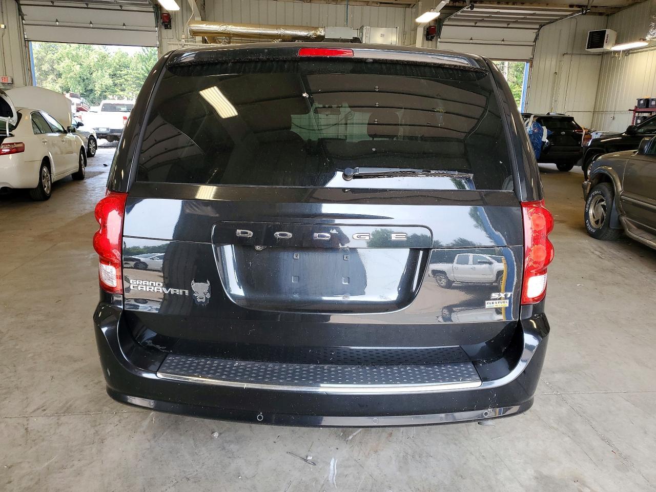 2016 Dodge Grand Caravan Sxt - zdjęcie 6