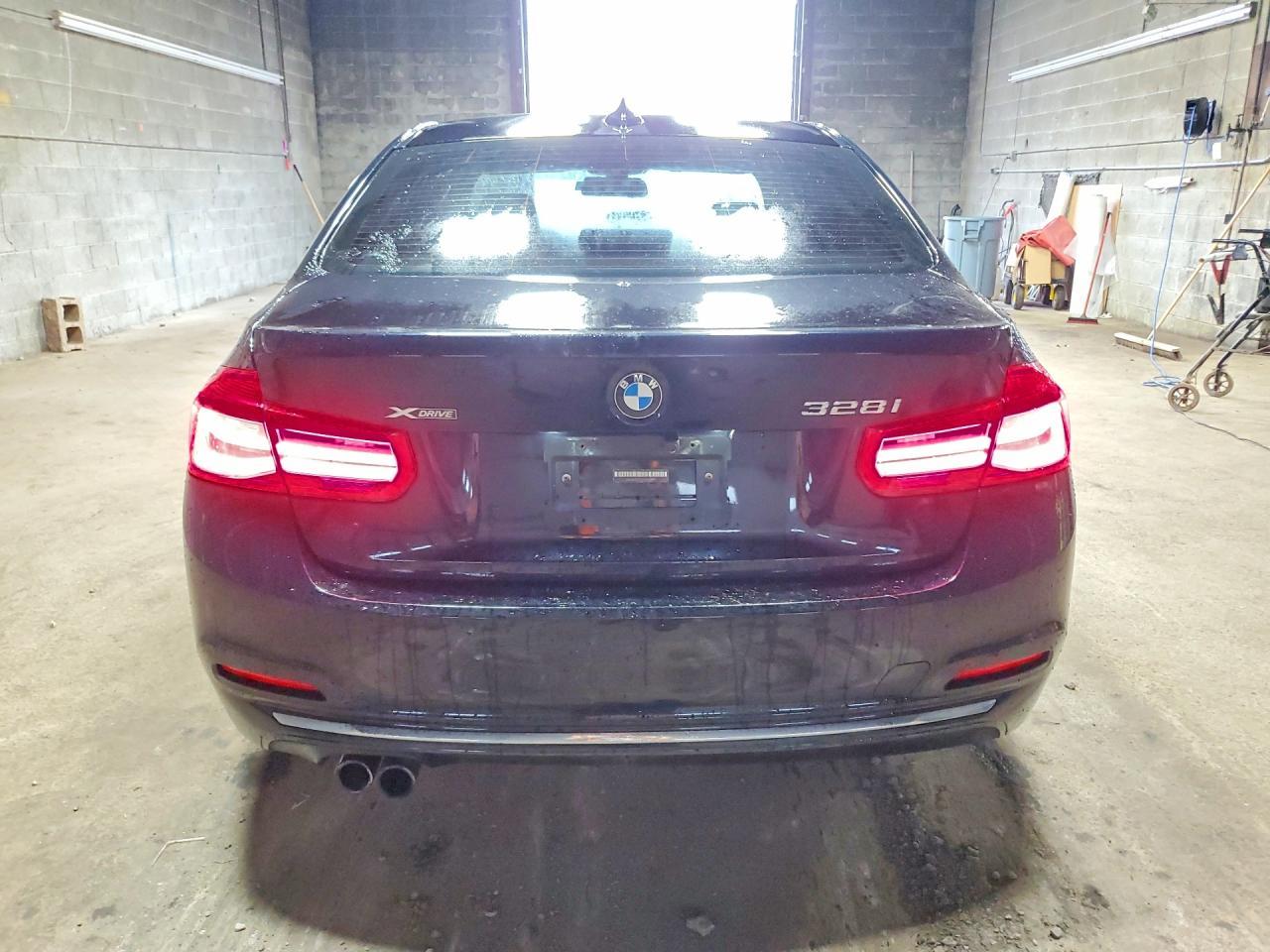2016 BMW Seria 3 328i - zdjęcie 6