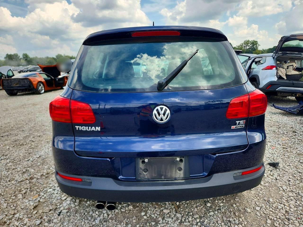 2016 Volkswagen Tiguan S - zdjęcie 6