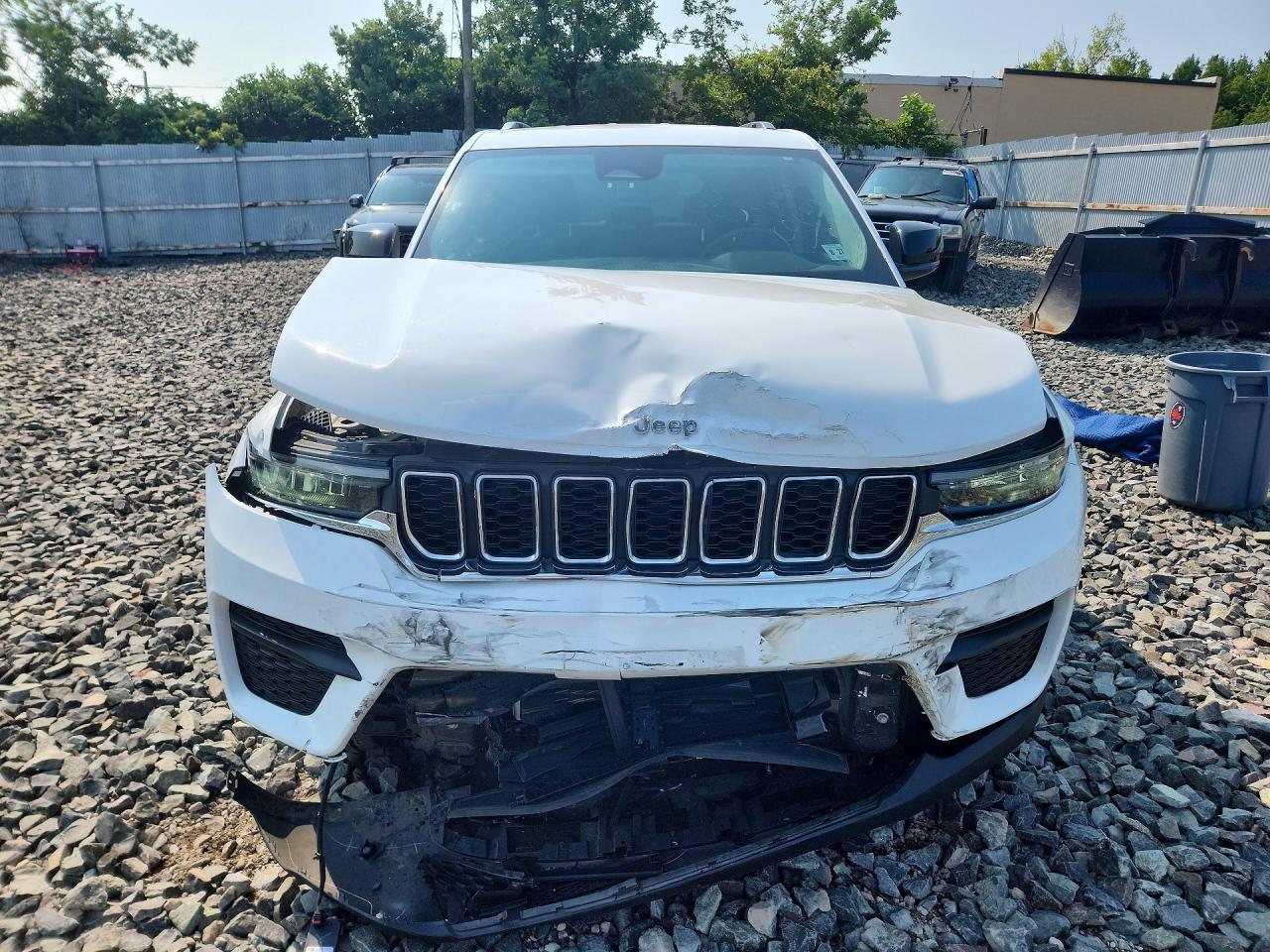 2022 Jeep Grand Cherokee Laredo - zdjęcie 5