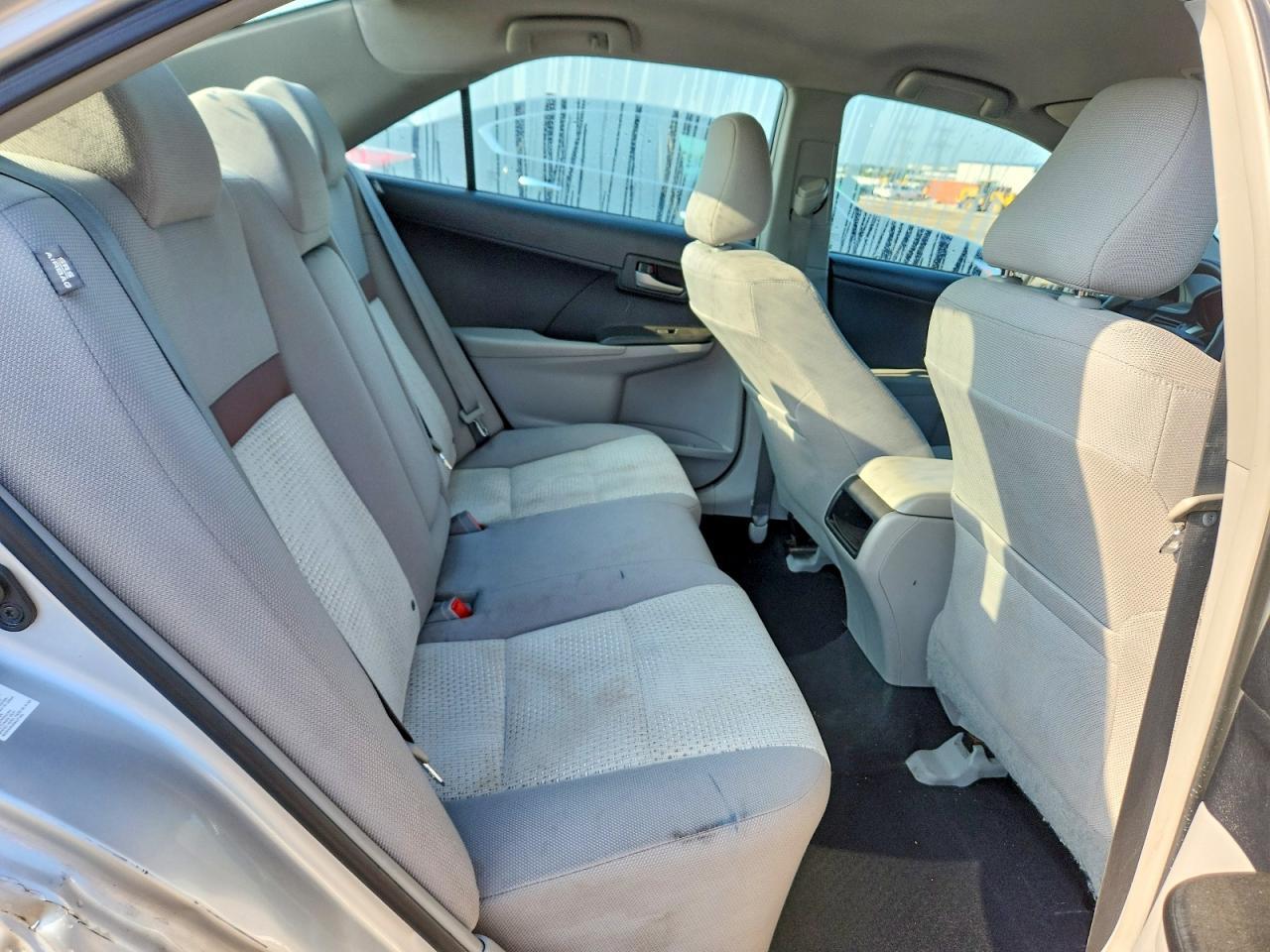 2013 Toyota Camry Le - zdjęcie 10