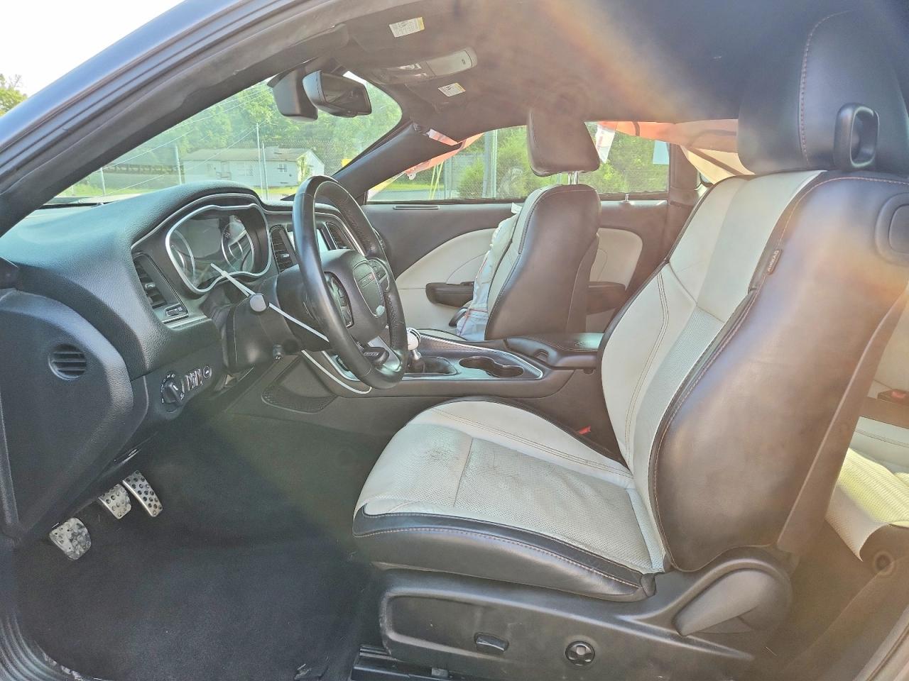 2016 Dodge Challenger R/T - zdjęcie 7
