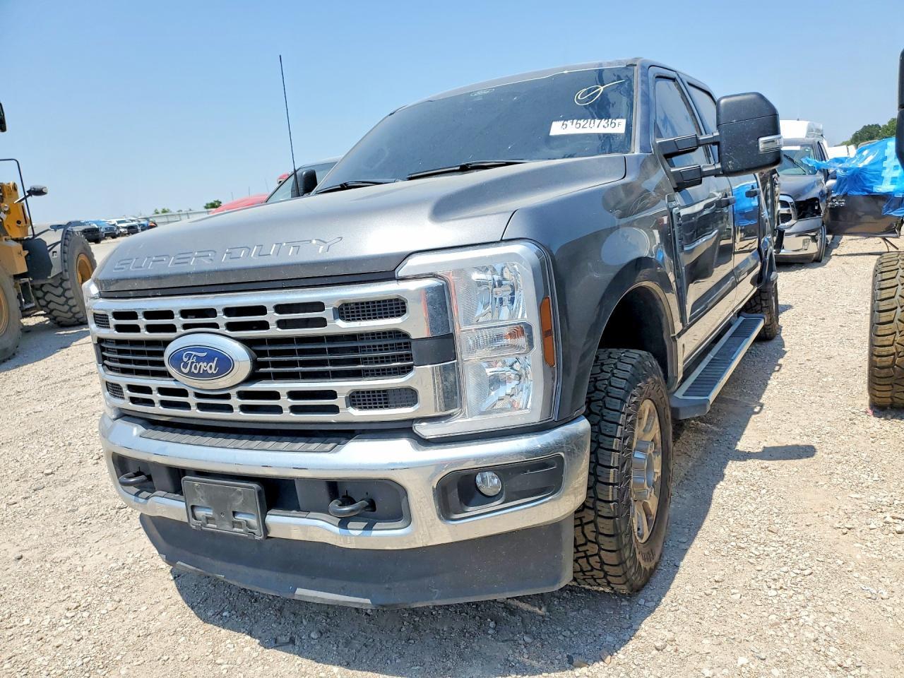 2024 Ford F250 Super Duty - zdjęcie główne