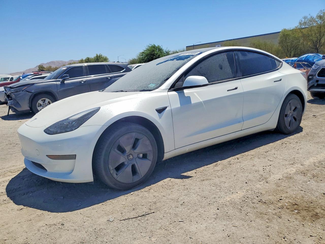 2023 Tesla Model 3 - zdjęcie główne