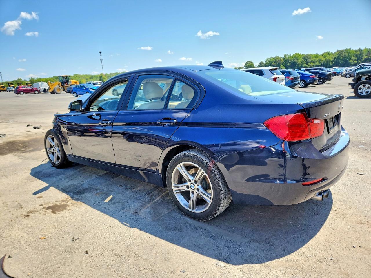 2014 BMW Seria 3 328i - zdjęcie 2