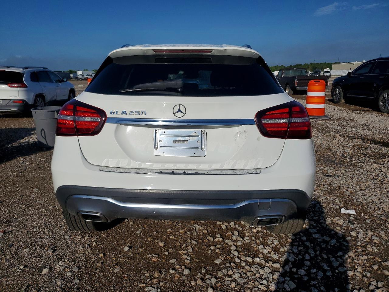 2020 Mercedes-Benz Gla 250 - zdjęcie 6