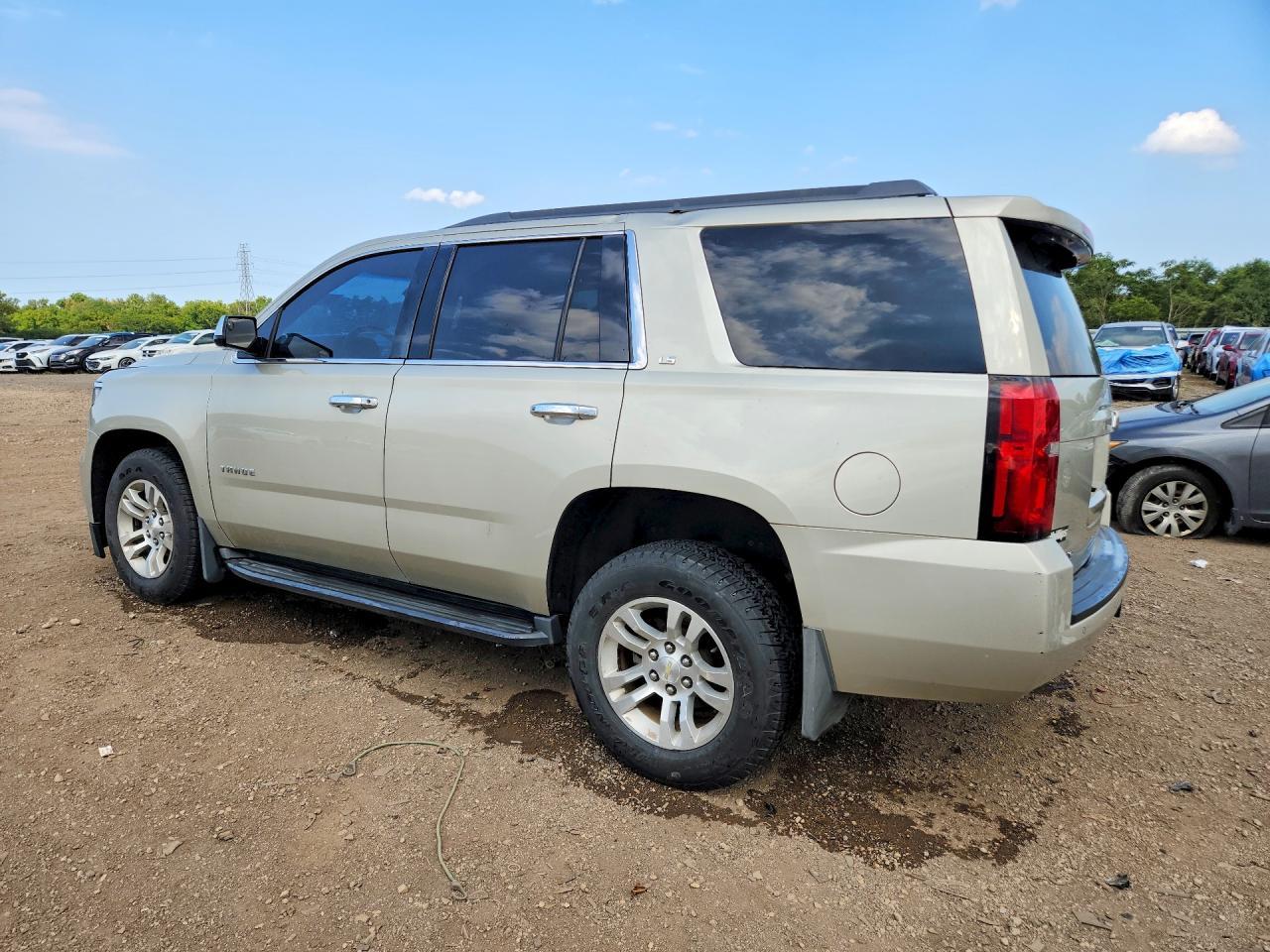 2016 Chevrolet Tahoe K1500 Ls - zdjęcie 2