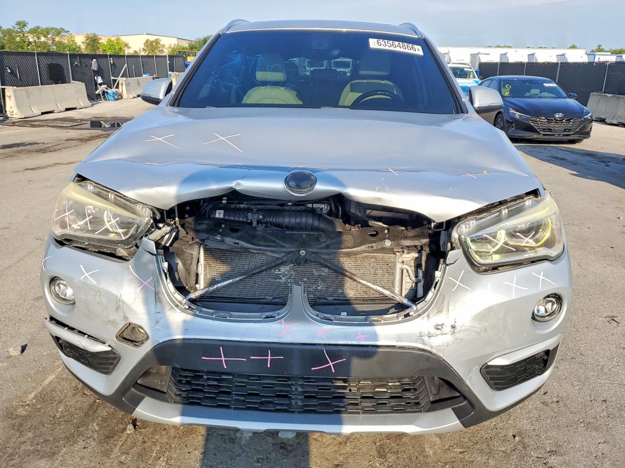 2017 BMW X1 xDrive28I - zdjęcie 5