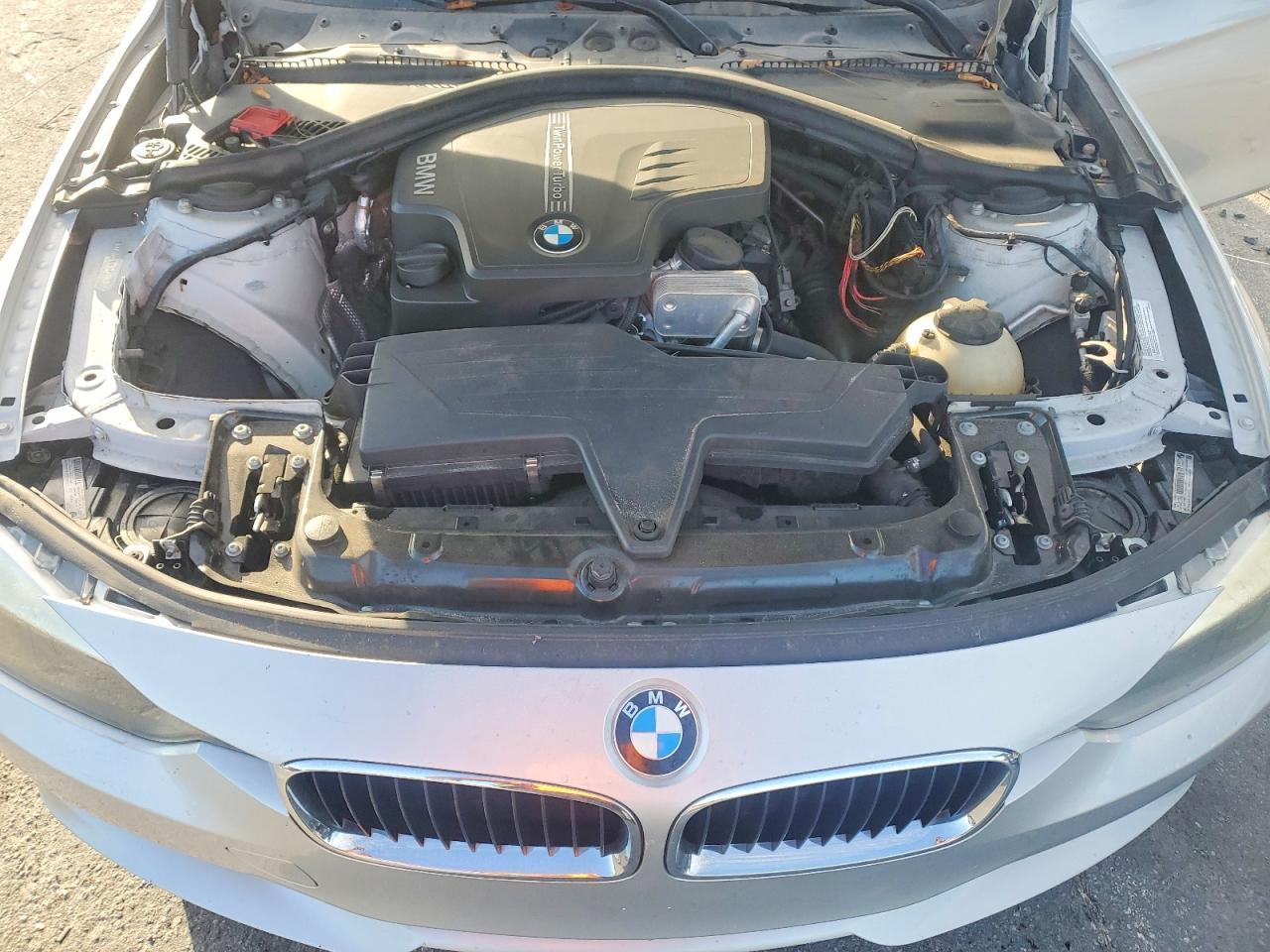 2013 BMW 320 I - zdjęcie 11