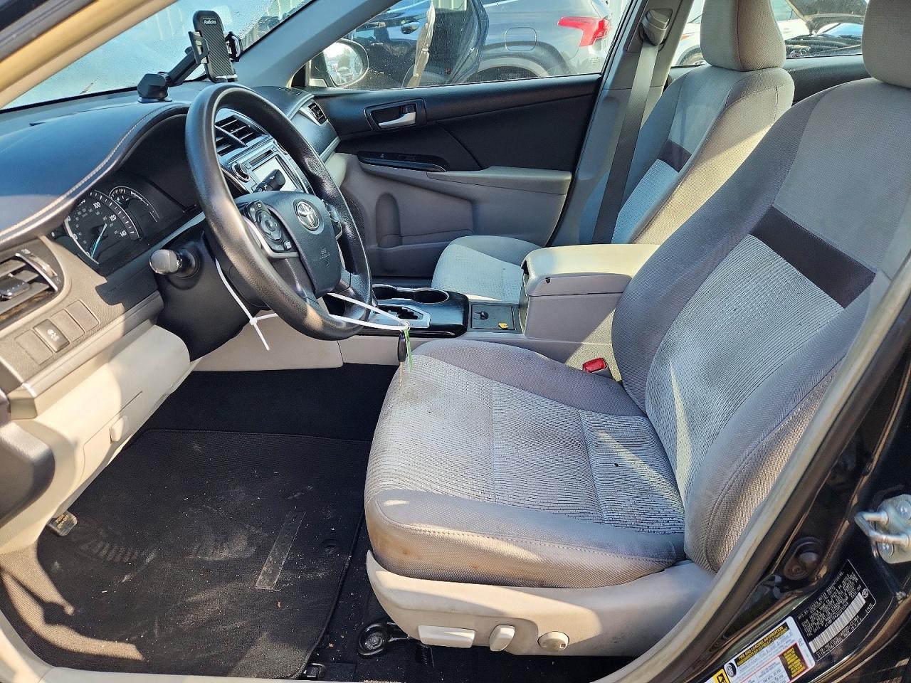 2014 Toyota Camry Le - zdjęcie 7