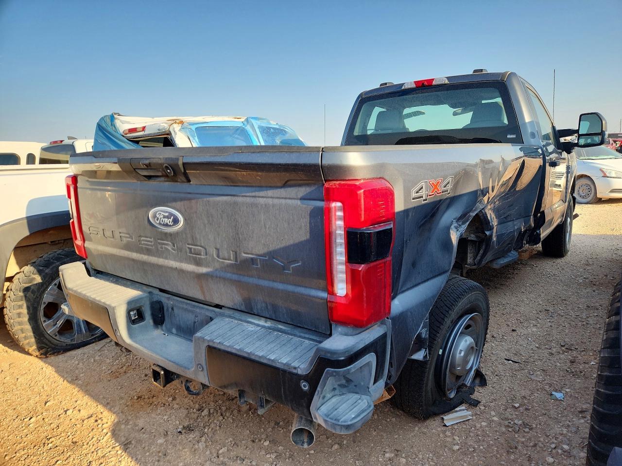 2026 Ford F250 Super Duty - zdjęcie 3