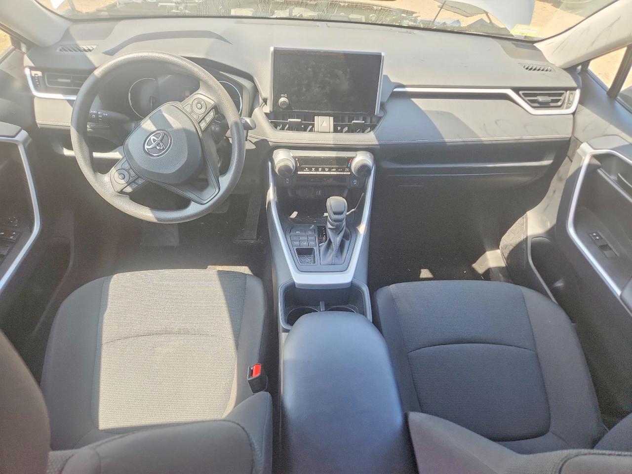 2025 Toyota Rav4 Le - zdjęcie 8