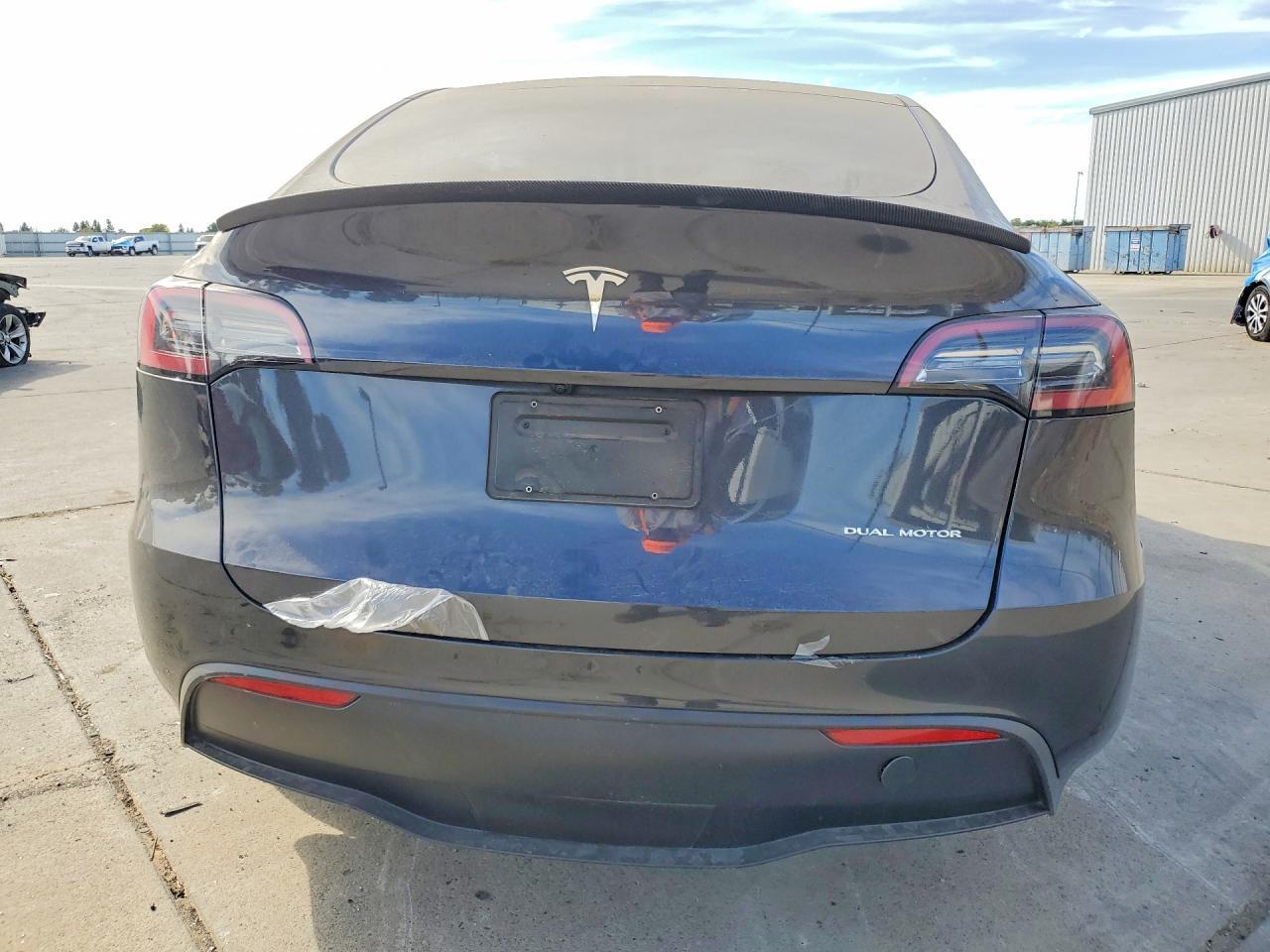 2024 Tesla Model Y - zdjęcie 6