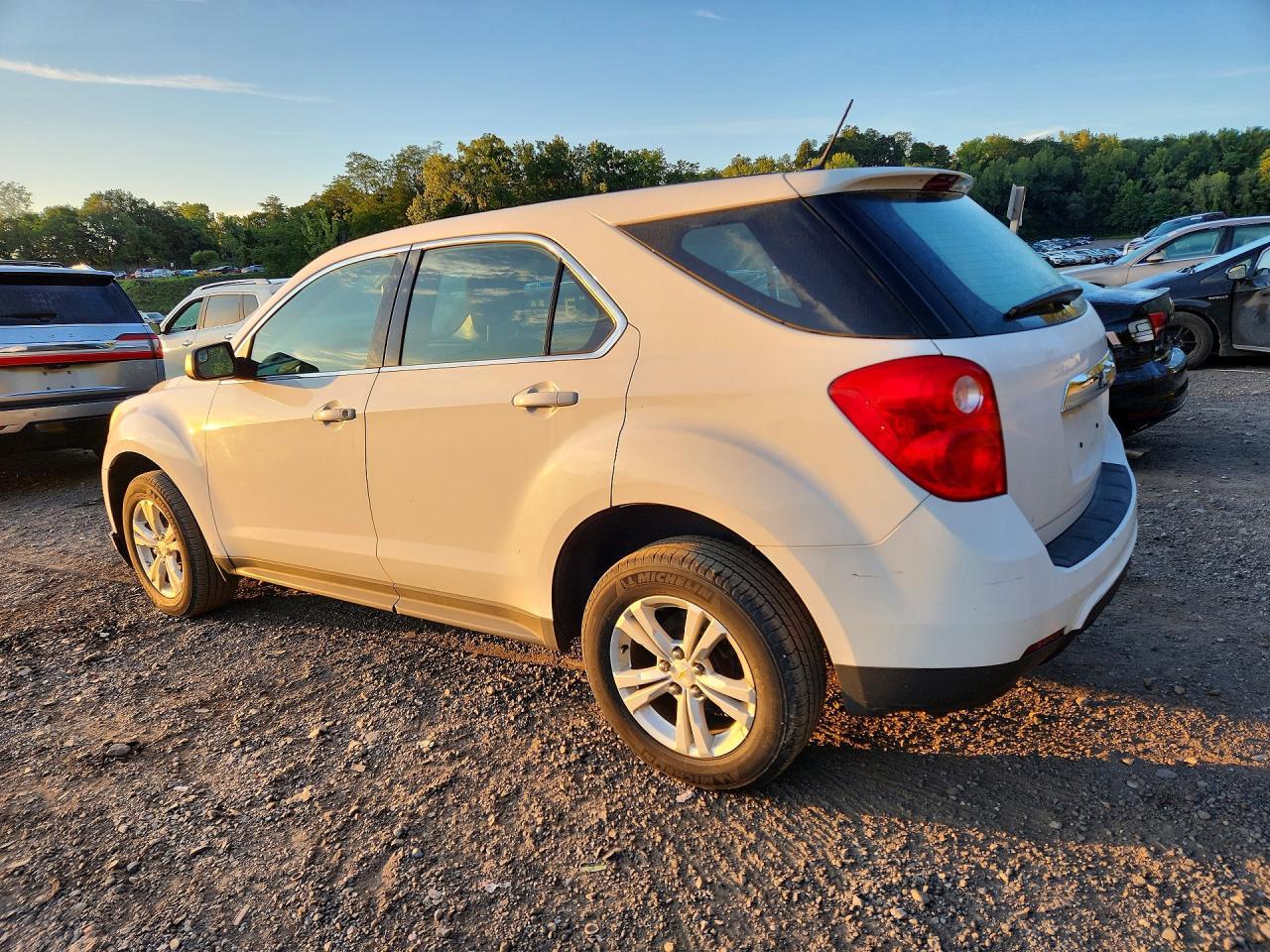 2013 Chevrolet Equinox Ls - zdjęcie 2