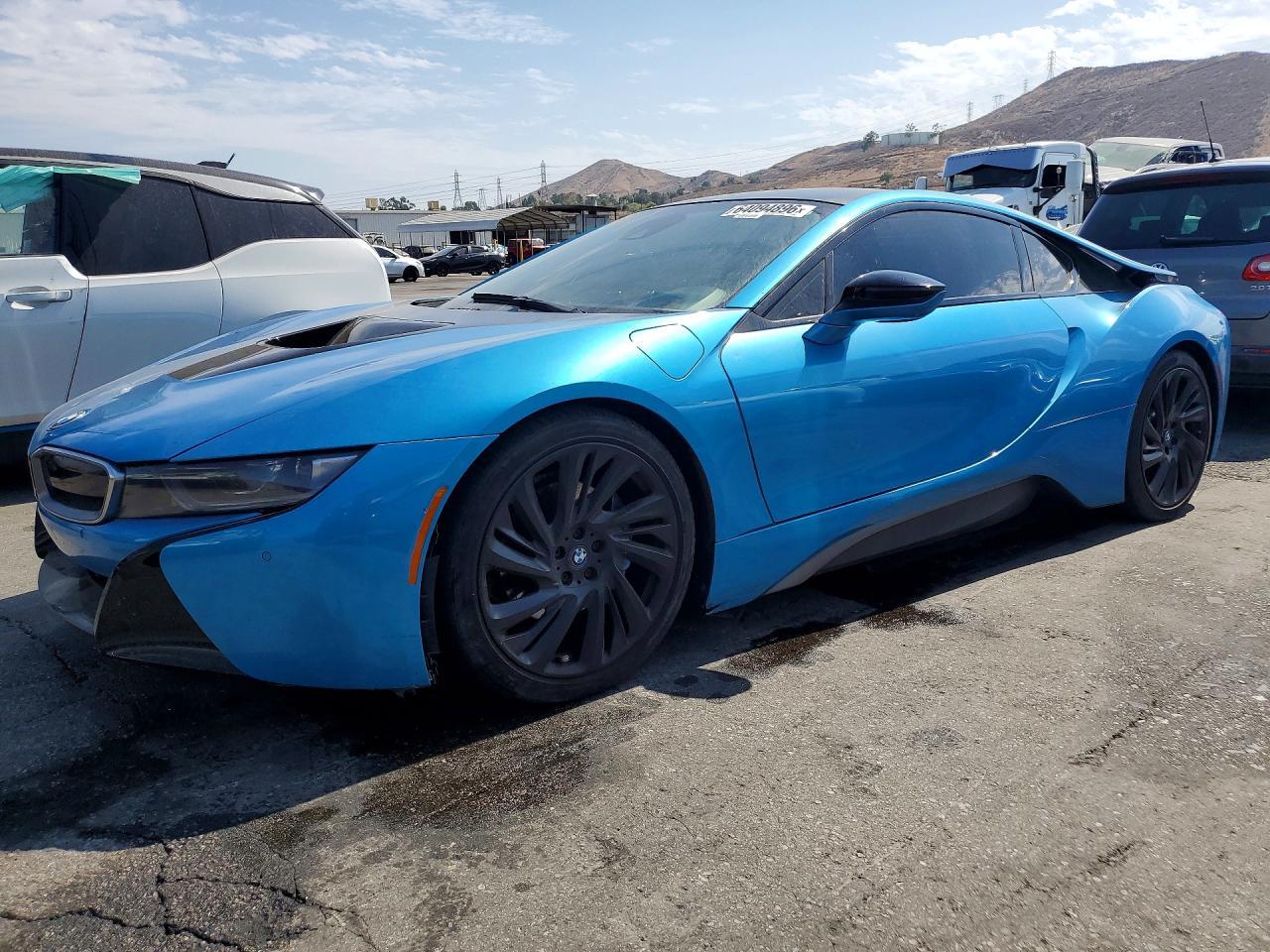 2016 BMW I8 - zdjęcie główne