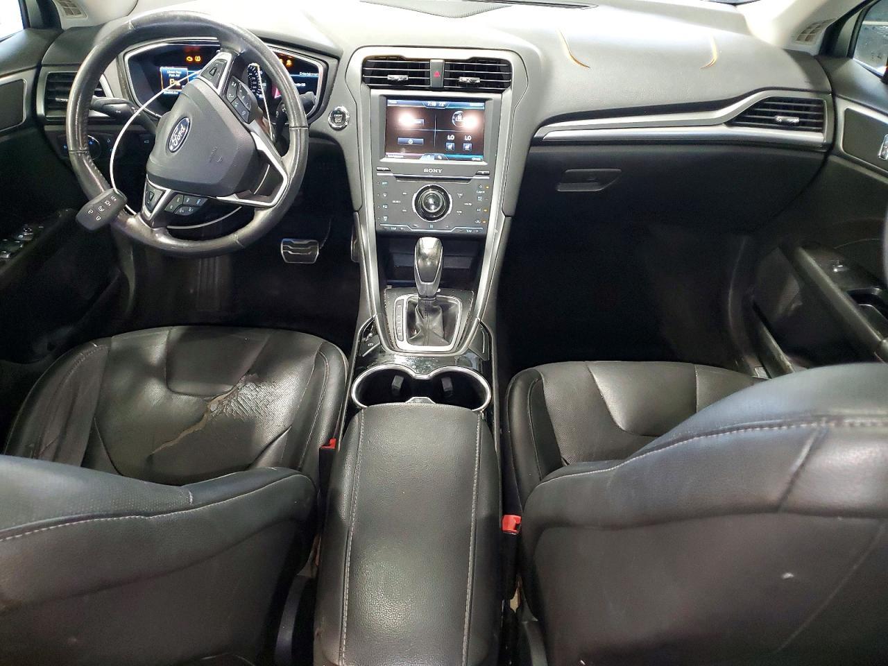 2015 Ford Fusion Titanium - zdjęcie 8