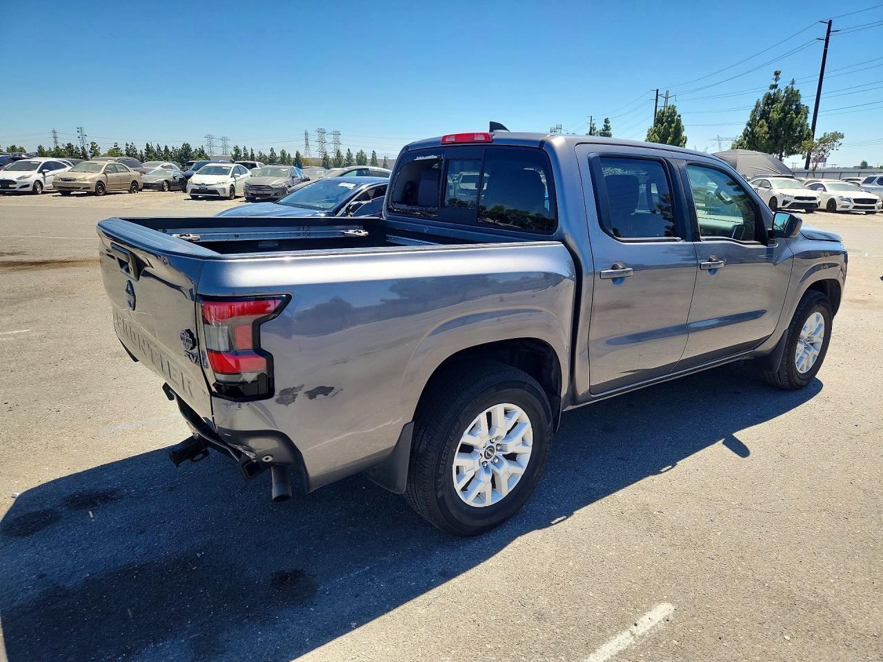 2022 Nissan Frontier Sv - zdjęcie 3