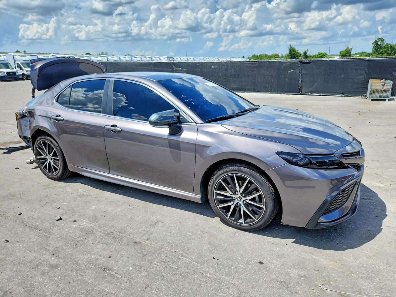 2023 Toyota Camry Se - zdjęcie 4