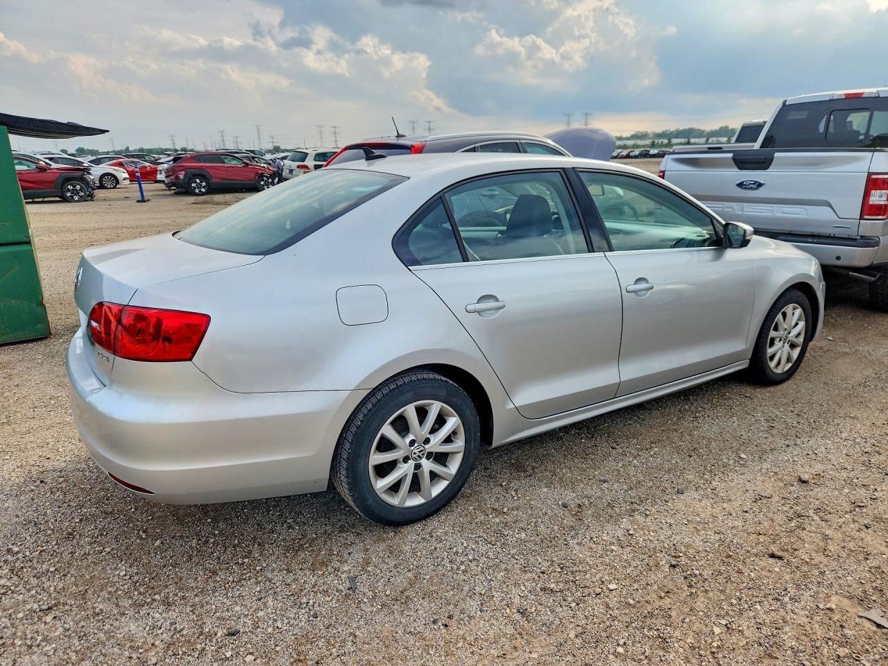 2013 Volkswagen Jetta Se - zdjęcie 3