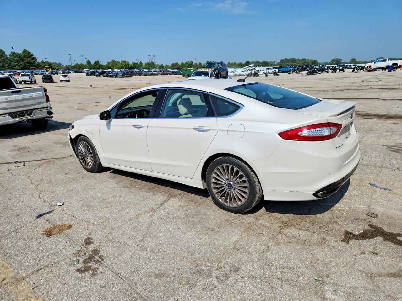 2015 Ford Fusion Titanium - zdjęcie 2