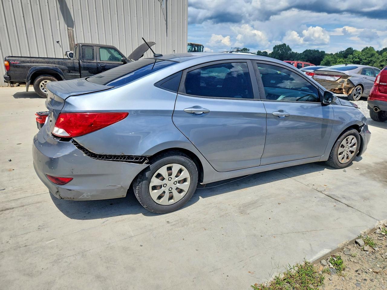 2017 Hyundai Accent Se - zdjęcie 3