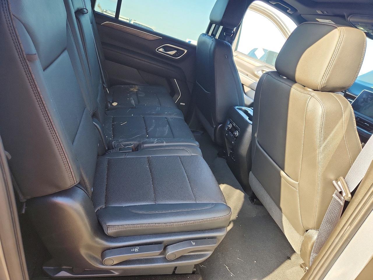 2021 Chevrolet Suburban K1500 High Country - zdjęcie 11