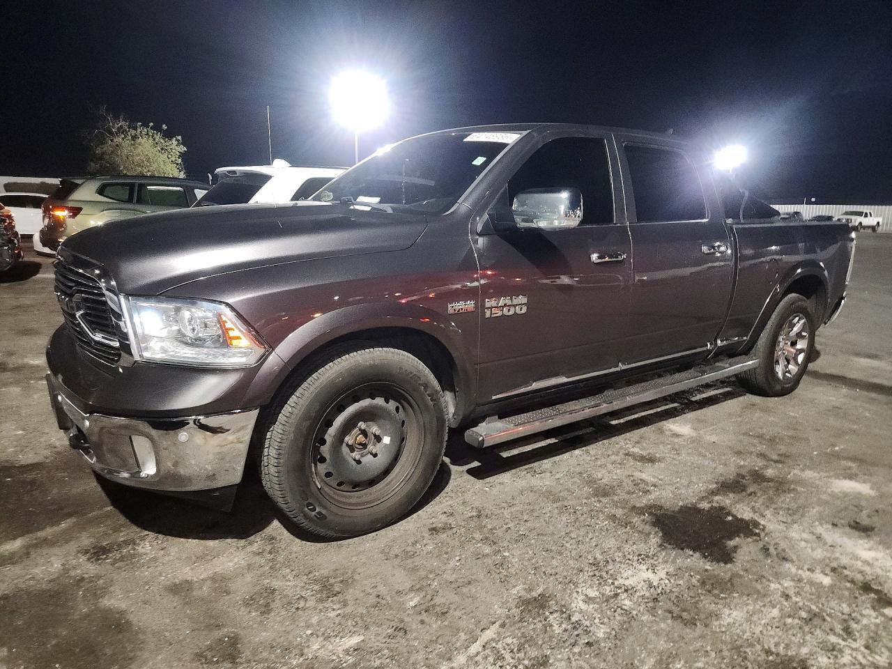 2017 Ram 1500 Longhorn - zdjęcie główne