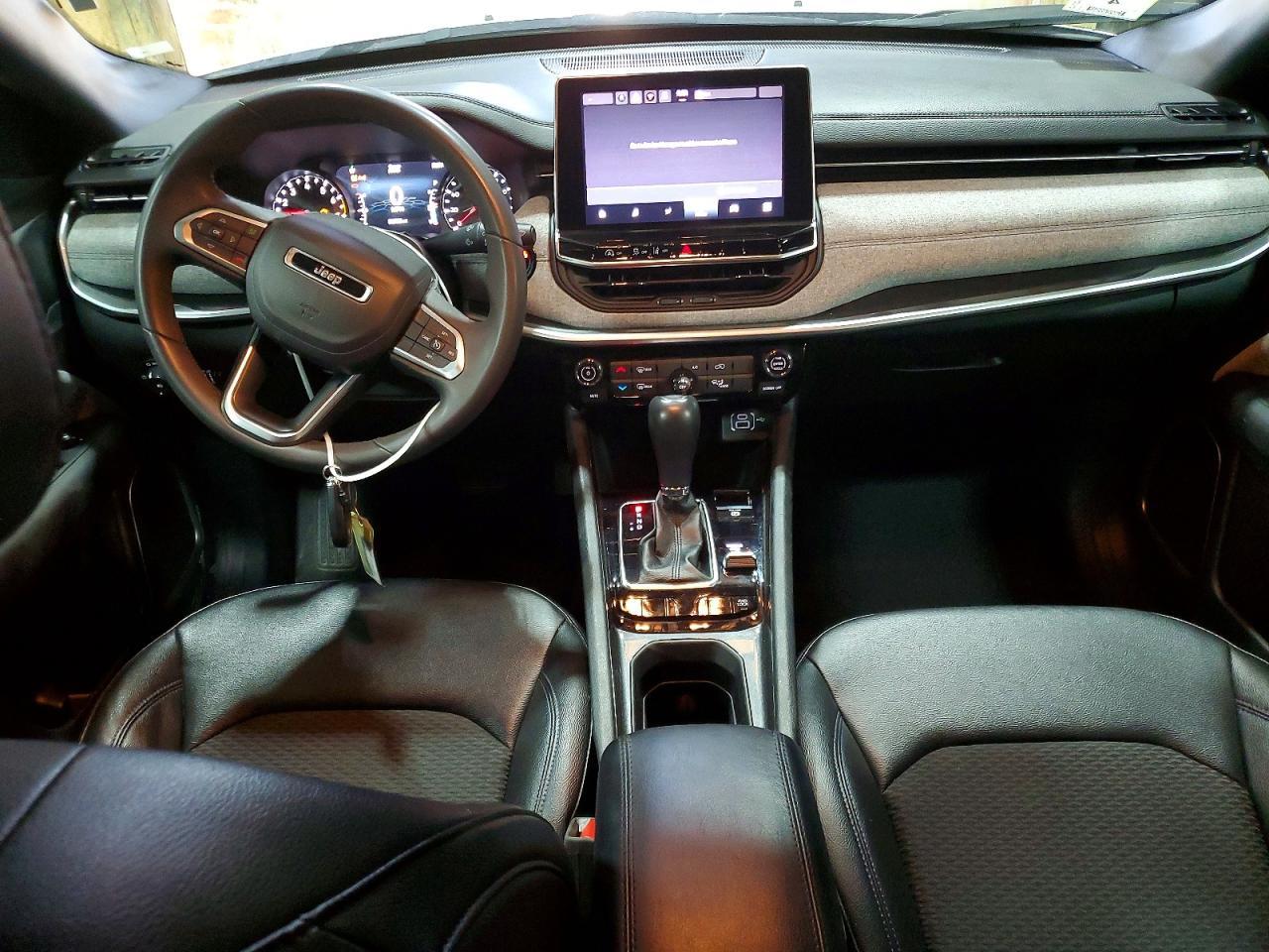 2024 Jeep Compass Latitude - zdjęcie 8