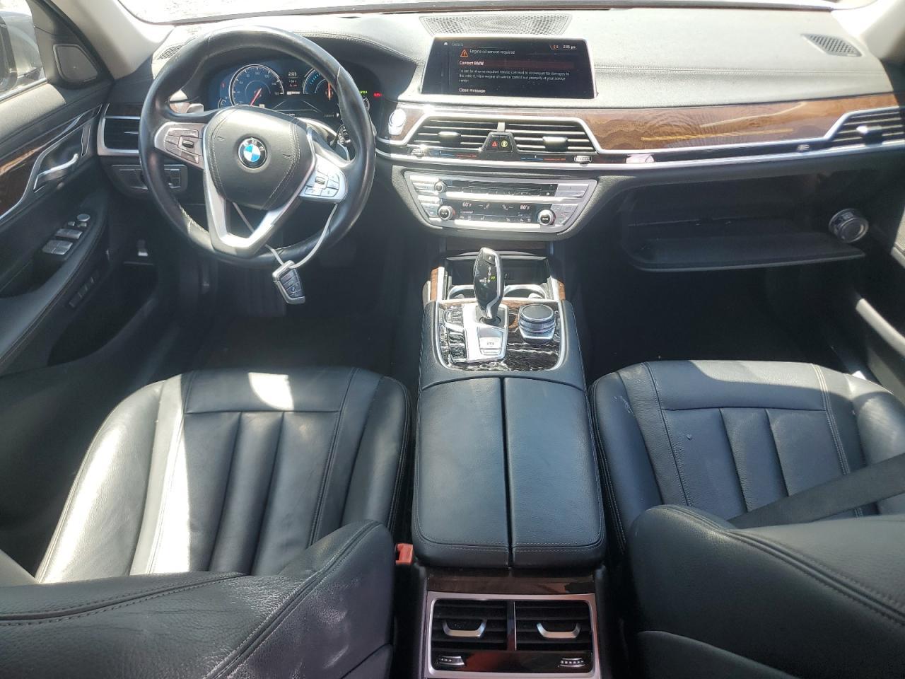 2018 BMW Seria 7 740e - zdjęcie 8