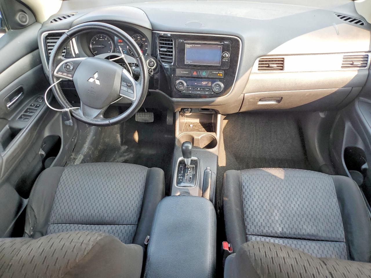 2014 Mitsubishi Outlander Se - zdjęcie 8