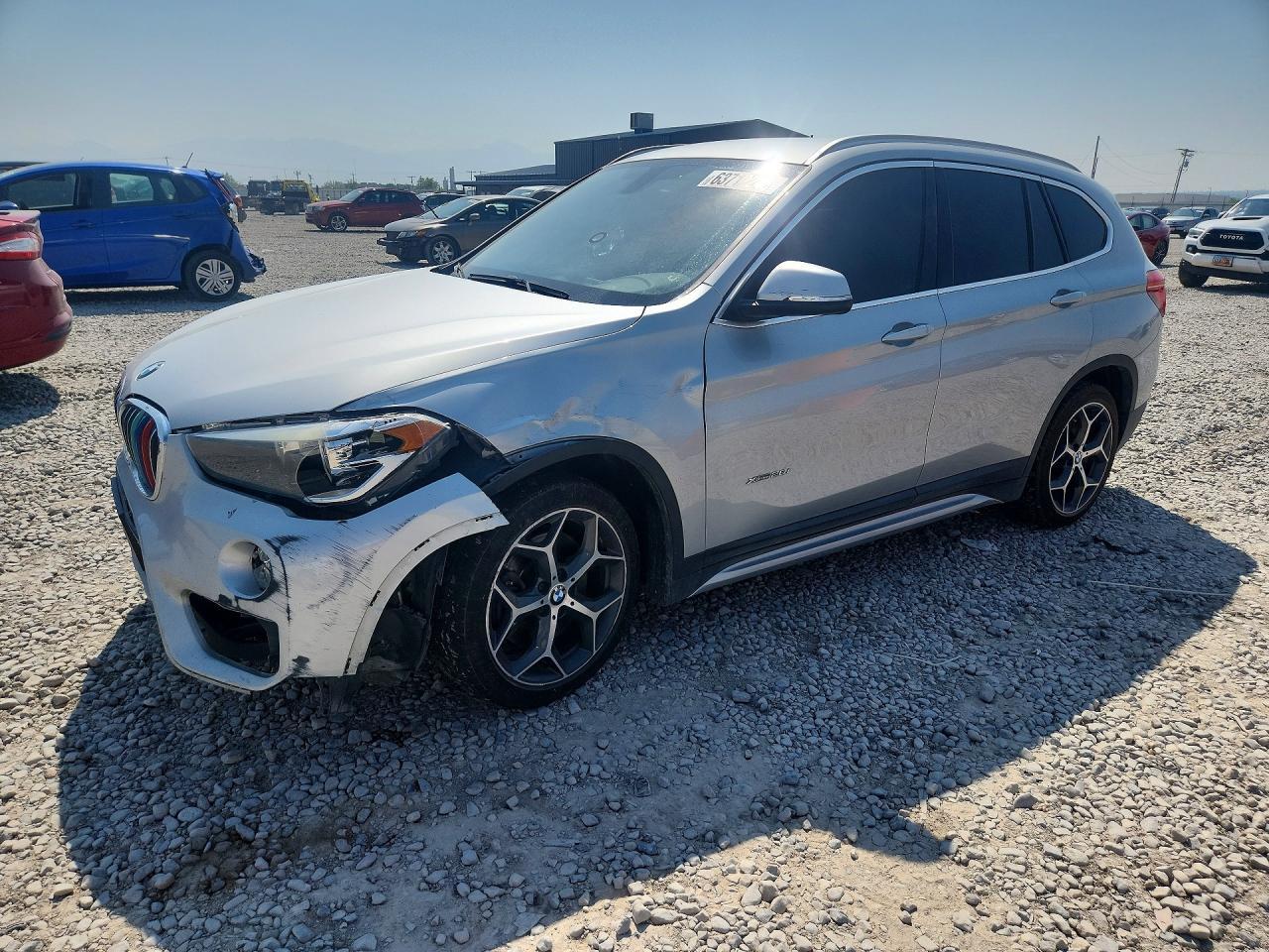 2016 BMW X1 xDrive28I - zdjęcie główne