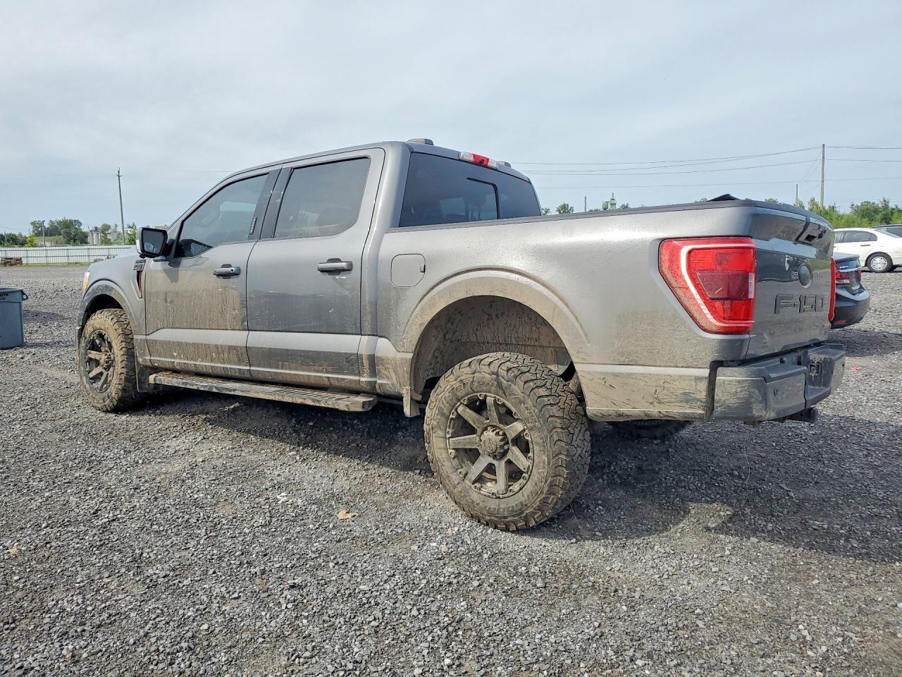 2021 Ford F150 Supercrew - zdjęcie 2
