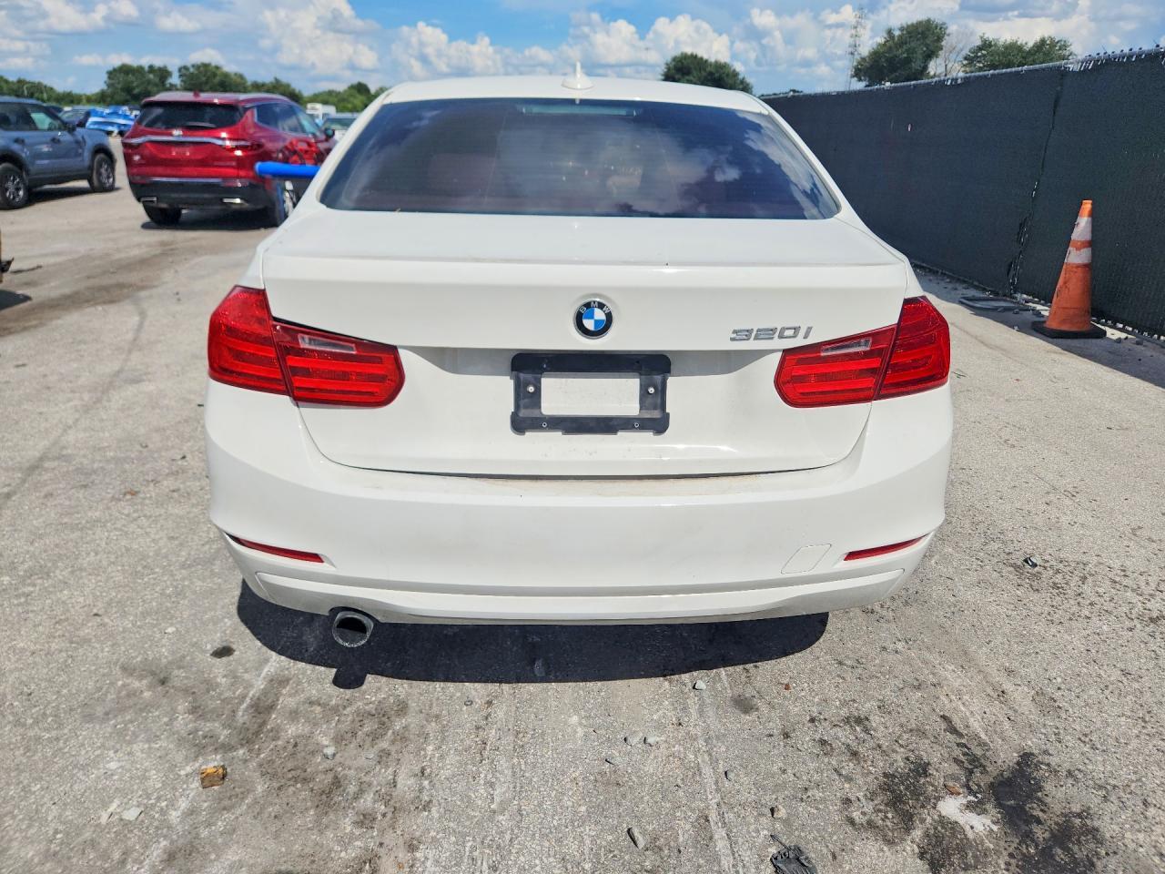 2015 BMW 320 I - zdjęcie 6