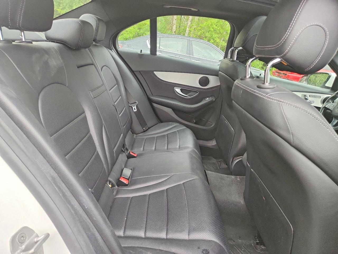 2015 Mercedes-Benz C 300 4Matic - zdjęcie 10