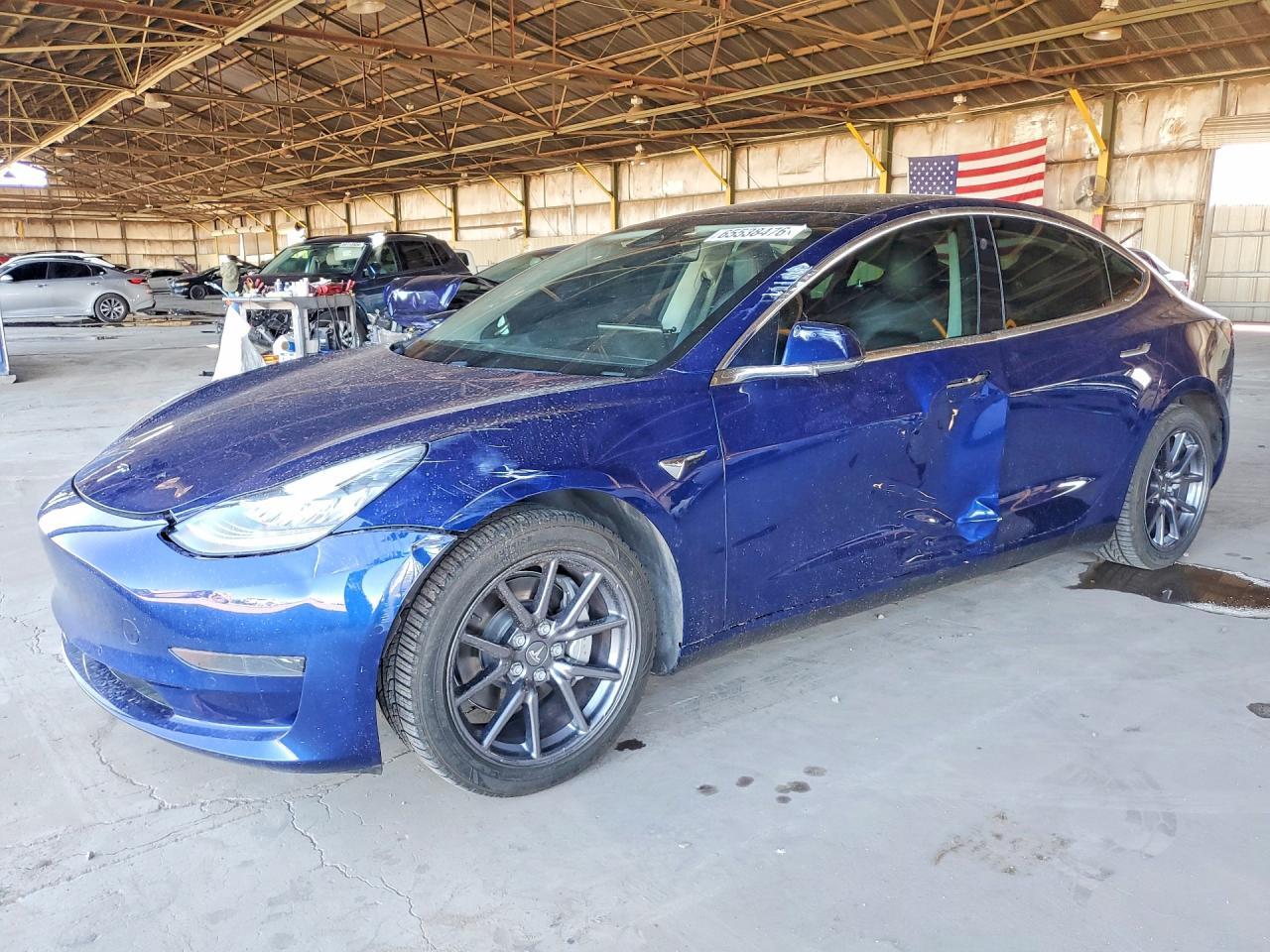 2020 Tesla Model 3 - zdjęcie główne