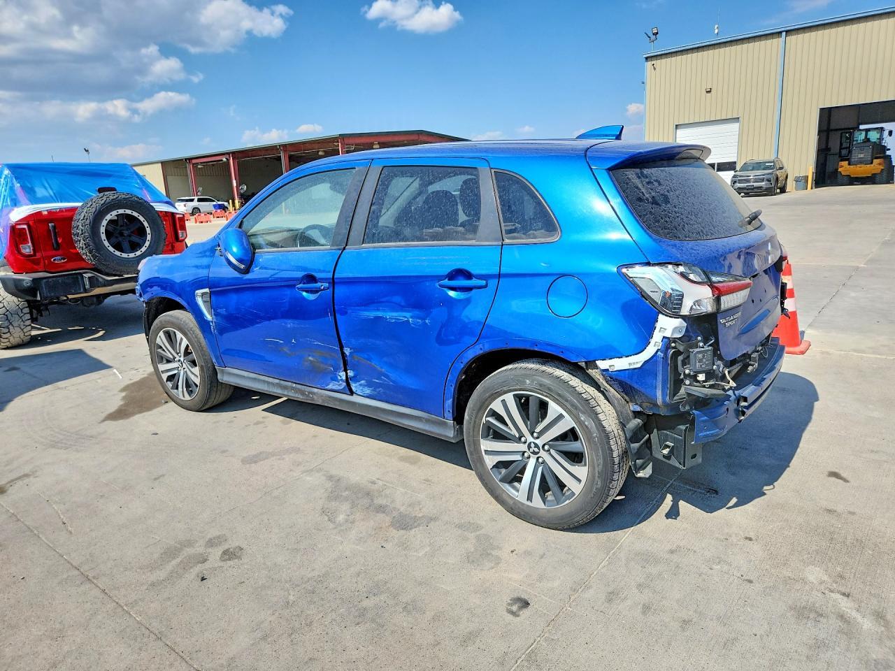 2021 Mitsubishi Outlander Sport Es - zdjęcie 2
