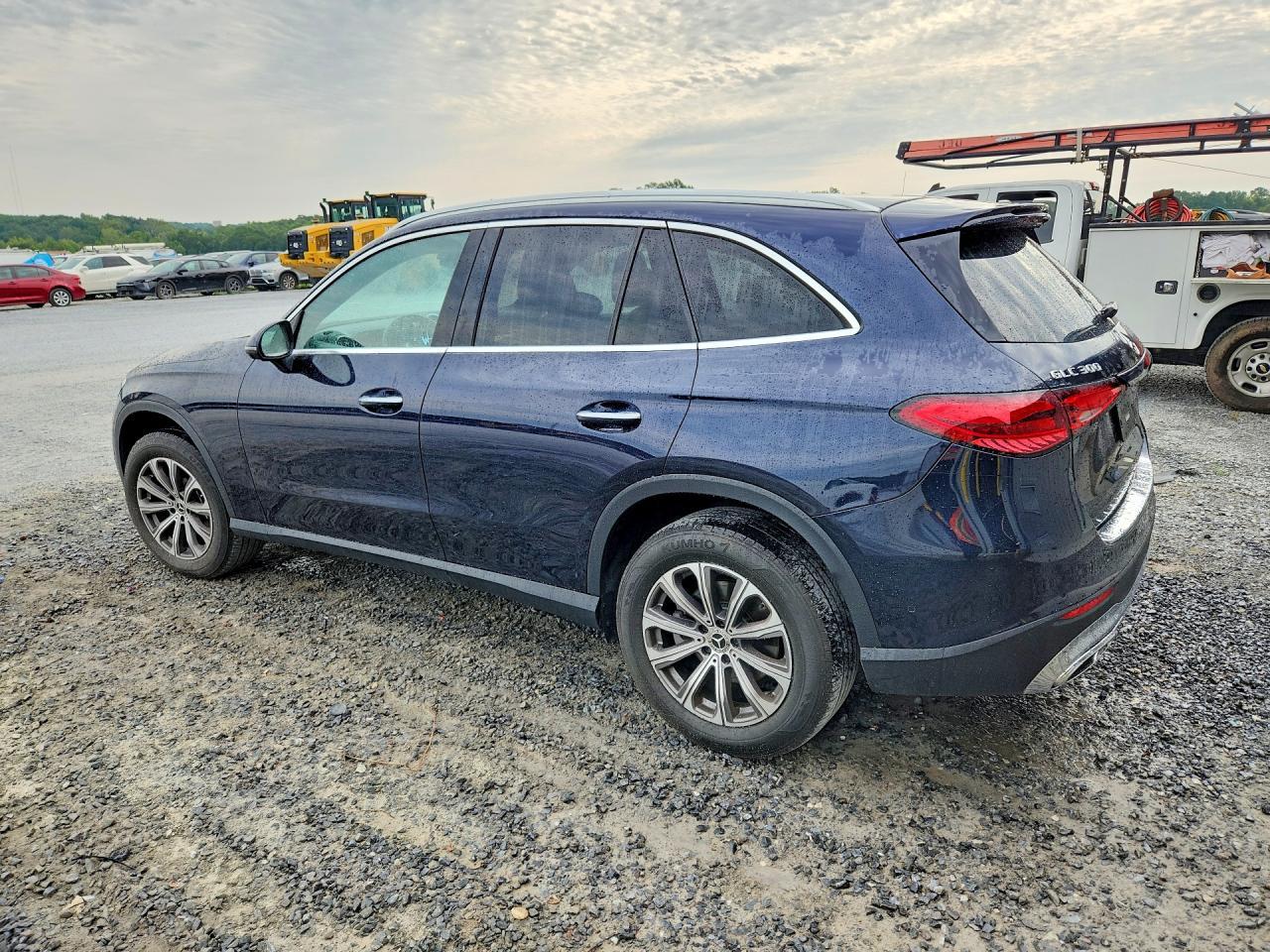 2023 Mercedes-Benz Glc 300 - zdjęcie 2