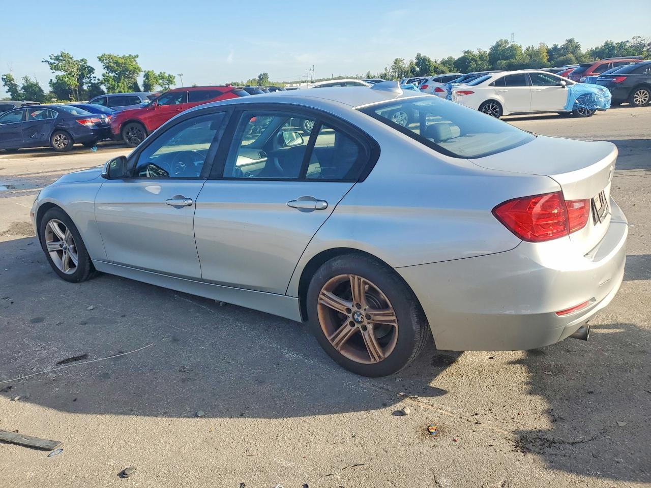 2013 BMW 320 I - zdjęcie 2